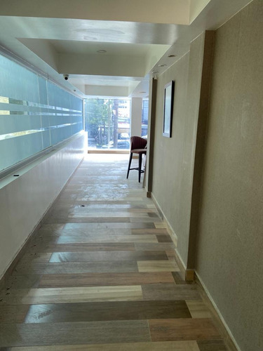 For Sale Edificio Corpoativo En Los Cacicazgos De 5 Niveles 16 Parqueos Y 20 Habitaciones