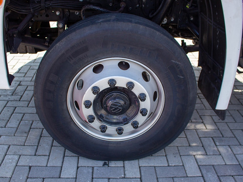 Imagem 12 de 15 de Vw 17280 2013 4x2 Automático - Compactador De Lixo=vw,ford