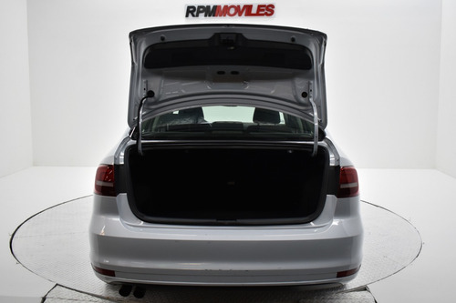 Volkswagen Vento 1.4 Comfortline 150cv At 2017 Rpm Moviles