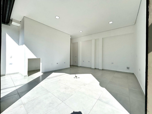 Salão Comercial Novo P/ Locação | 31 M² | Centro Itaim Paulista | 500m Da Cptm | Excelente