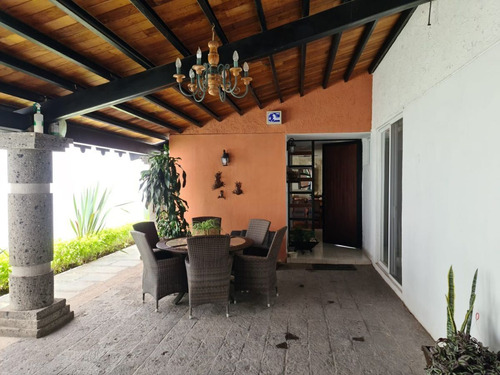 Se Vende Residencia En Carretas, Super Cétrica, De Super Lujo !!