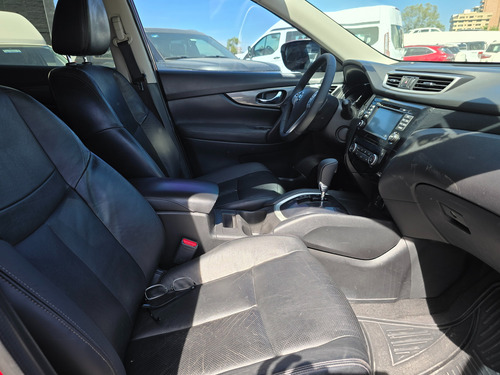 Nissan X-Trail 2.5 Exclusive 2 Row Mt