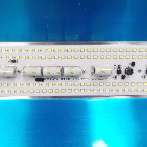 Imagen 3 de 4 de Lampara Reflector Led 200w De Tungsteno Ip-65 / 85-265v