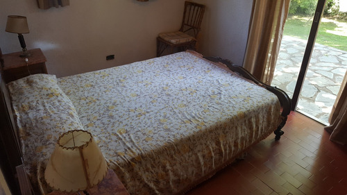 Imagen 10 de 14 de Dueño Vende Casa De 6 Amb. C/dep. Zona Iglesia (retasada)