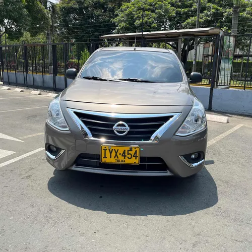 Nissan Versa Cali Automático versa usado cali Nissan Versa Cali Automático