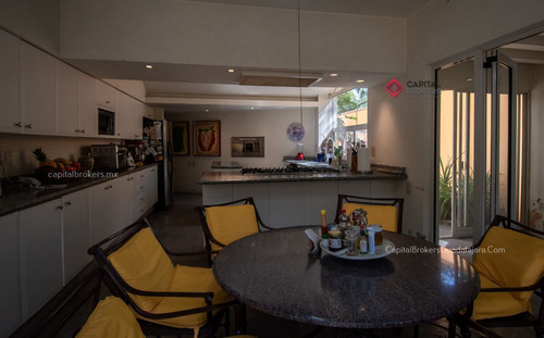 Hermosa Casa De Lujo En Venta En Puerta De Hierro Zona Andares.
