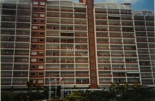 Imagen 10 de 10 de Apartamento En Venta, Mansa, Frente Al Mar, Punta Del Este