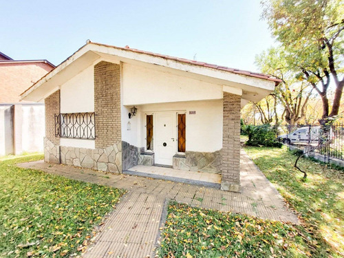 Imagen 1 de 22 de Casa Céntrica En Funes