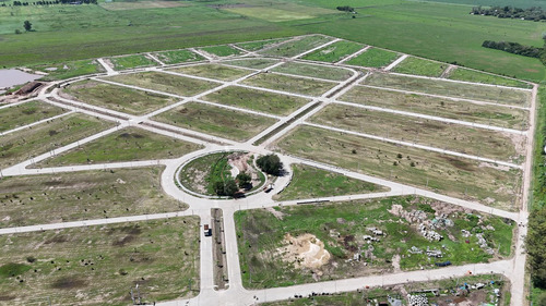 Terreno En Barrio Residencial Neander - Villa Amelia