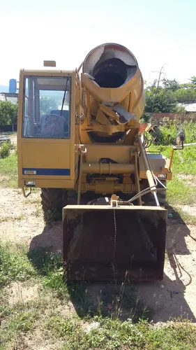 Autohormigonera Mezcladora Carmix 3.5tt