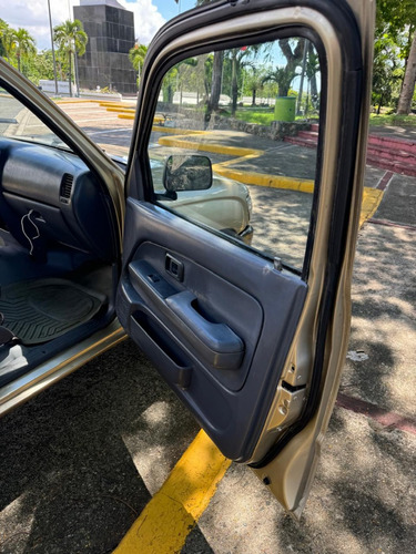 Toyota Hilux 2003, Impecable
