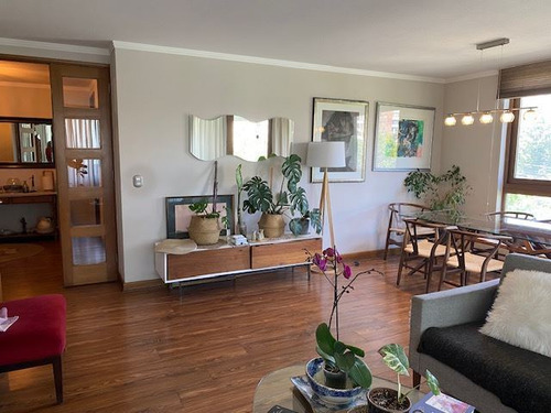 Departamento En Venta De 4 Dorm. Metro Manq. En Las Condes