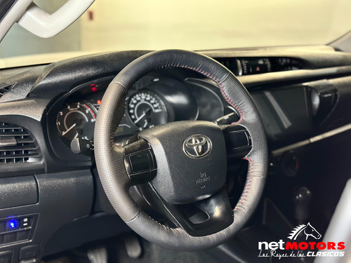 Toyota Hilux 2.8 Tdi Cabina Doble Mt