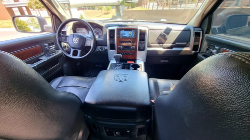 Dodge Ram 2500 5.7 Pickup Crew Cab Laramie 4x2 Mt