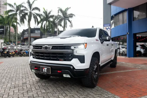 Chevrolet Silverado 5.3 Z71 4X4 At
