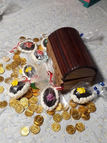 Imagen 12 de 12 de Cofres Diferentes Tamaños Con Huevos De Pascuas De Regalo