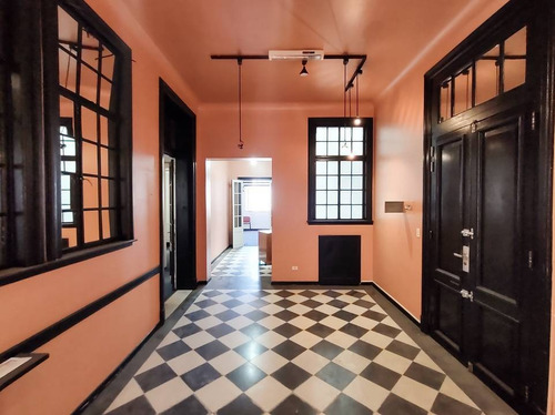 Imagen 1 de 30 de Vivienda / Oficina De 6 Ambientes Con Terraza Y Balcón En San Nicolás