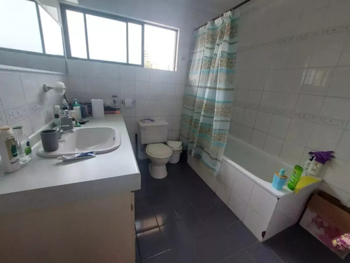 Se Vende Gran Propiedad Con Excelente Ubicación Céntrica.