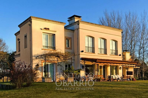 Imagen 2 de 30 de Increíble Casa En Venta De 300 M2 Con Golf Y Tenis En El Haras Argentino Farm Club De Lujan