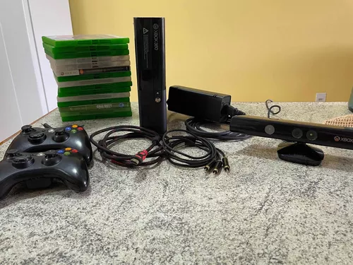 Microsoft Xbox 360 Super Slim 4gb Standard Desbloqueado + Kinect + 2  Controles + 1 Jogo