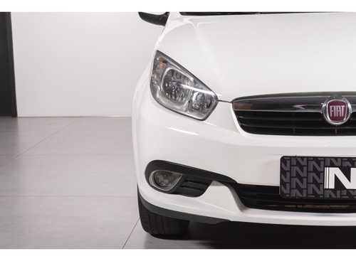 Fiat Grand Siena 1.6 MPI ESSENCE 16V FLEX 4P MANUAL