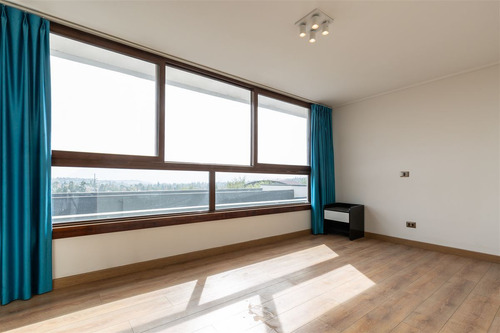 Casa En Condominio, San Carlos De Apoquindo.