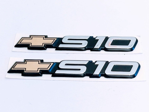 Par Emblemas  Chevrolet S10 Laterales 