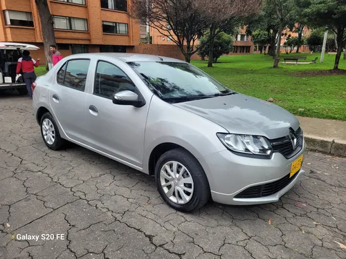 Renault Logan 1.6 Privilege / Intens