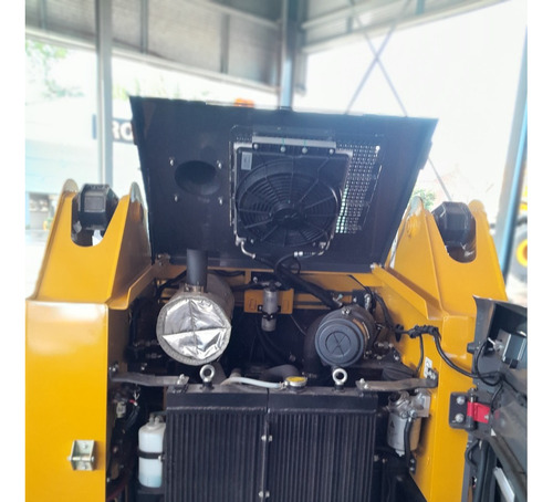 Mini Cargadora Iron Xc740 C Aire Acond, (2025)