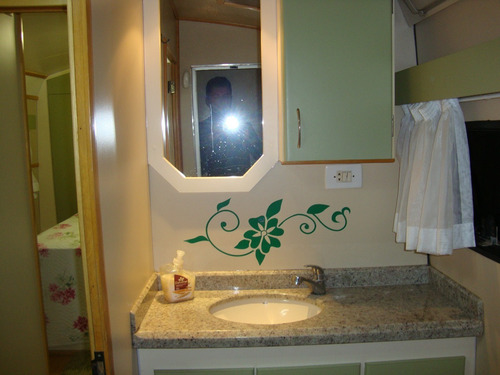 Belíssimo Motor Home Pronto Para Viajar