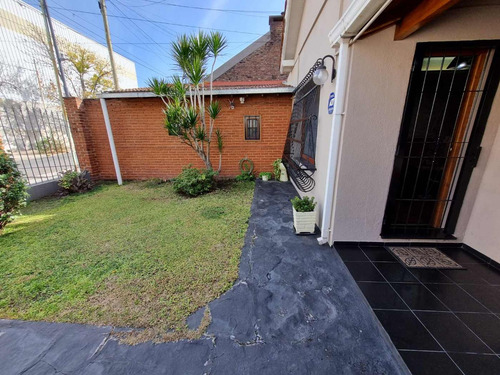 Imagen 19 de 30 de Venta Casa En Villa Lugano Con Patio Y Parrilla