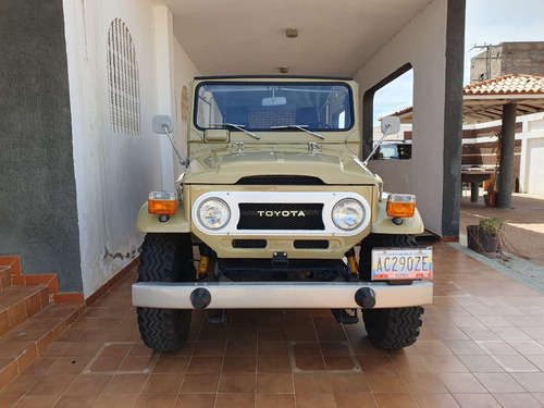 Imagen 2 de 18 de Toyota Fj 40 Macho