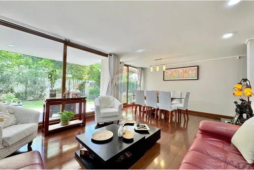 Doble Jardin De Buen Tamaño Privado, Las Condes