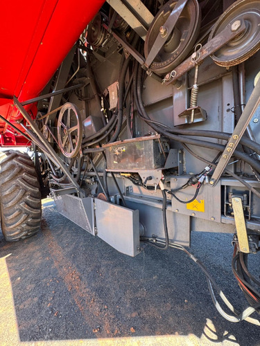 Colheitadeira Massey Ferguson 32 Ano 2012