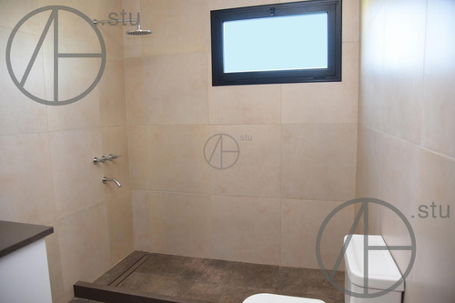 Casa En Venta De 5 Ambientes En Puertos
