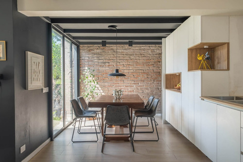 Imagen 6 de 22 de Preciosa Casa Remodelada En Pasaje Seguro (loreley)
