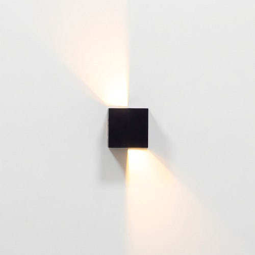 Mini Arandela Cubo 2w Foco Ajustável 3000k Ip65 Kyub Bella 110v/220v