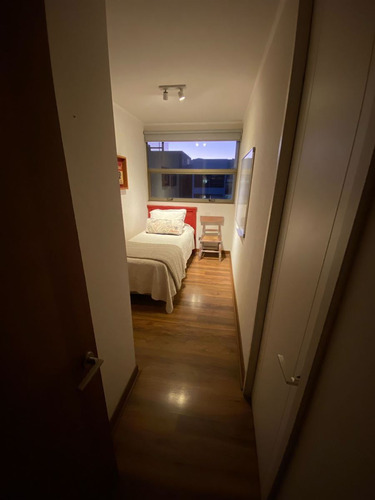 Departamento En Venta De 4 Dorm. Cercano Al Portal La Dehesa