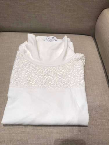 Polera Zara Con Bordado En Natural 11-12. 152 Cm