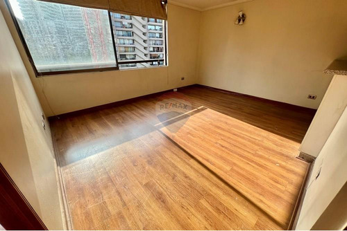 Departamento A Pasos De Metro Manquehue