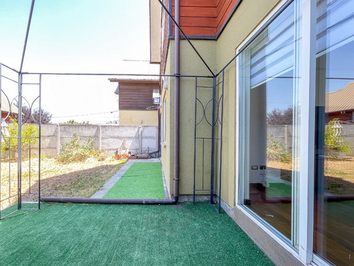 Arriendo Casa De 2 Pisos En Sector Residencial En G Mistral.