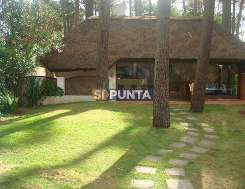 Imagen 1 de 8 de Casa En Pinares A La Venta