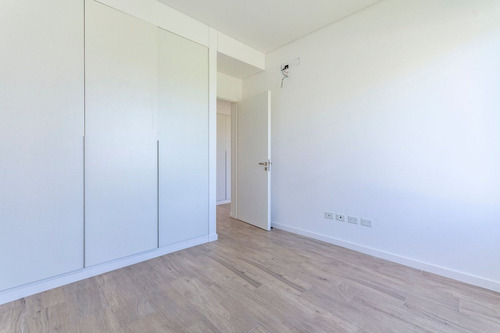 Venta Casa 4 Amb Santa Lucía Con Jardín Y Parrilla