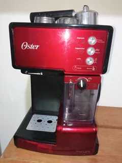 Cafetera Oster Prima Latte Roja