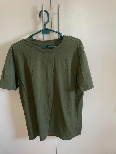 Polo Verde Militar, Talla M, Buen Estado