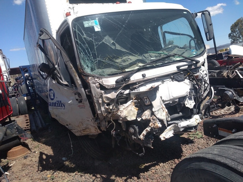 Imagen 3 de 10 de Isuzu Forward 800m Por Partes