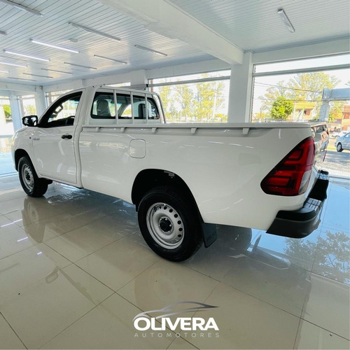 Toyota Hilux Pick Up 4x4 Diesel 0km - Olivera Automotores