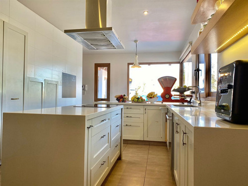 Dos Casas, Una Grande Familiar Y Otra Ideal Para Los Abuelos