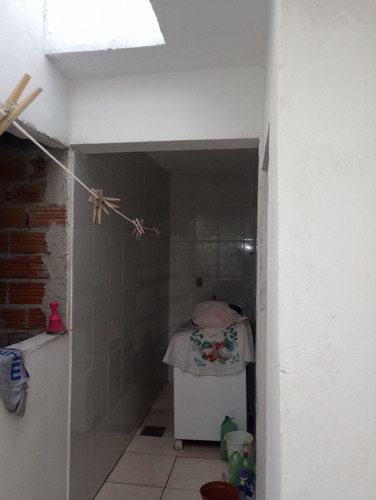 Casa De Dois Quartos Um Banheiro