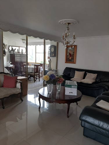 Venta Apartamento De 183.27mt2 En Granada, Oeste De Cali 8007.